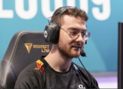 开云足球直播-包含HKA力克TSM，Caps一己之力扛起全队的词条