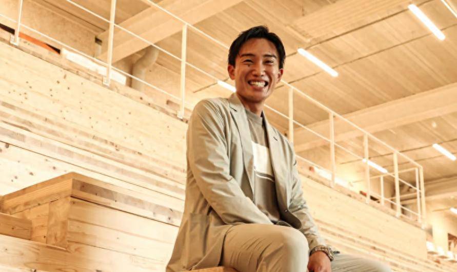 包含日本羽毛球队绝地反击中国羽毛球队，桃田贤斗统治全场的词条