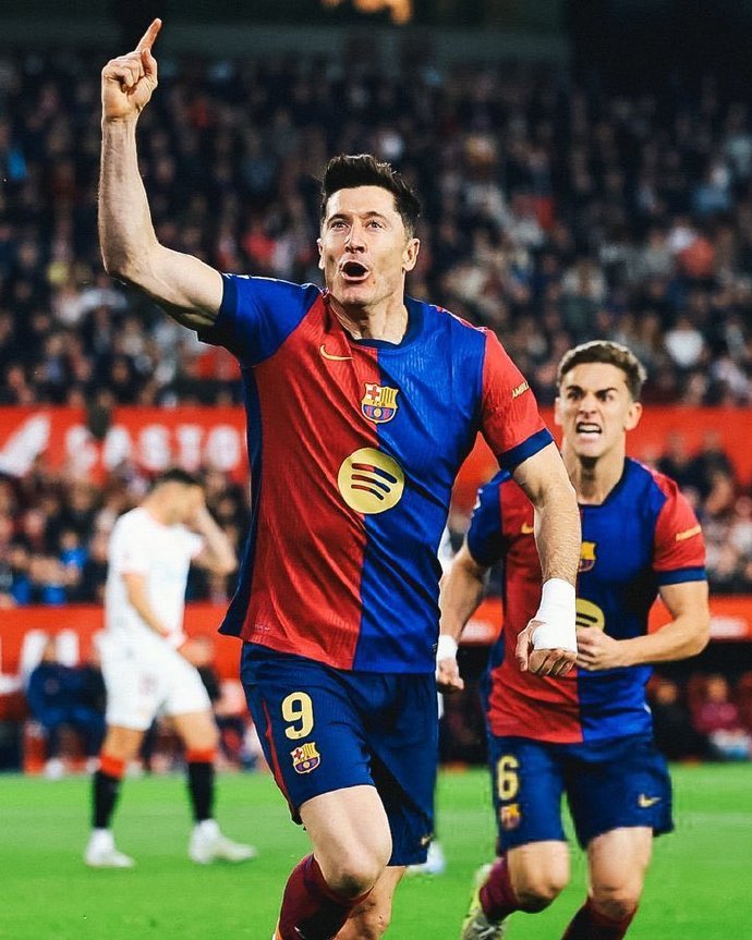 比利时横扫西班牙，莱万惊艳世界的简单介绍