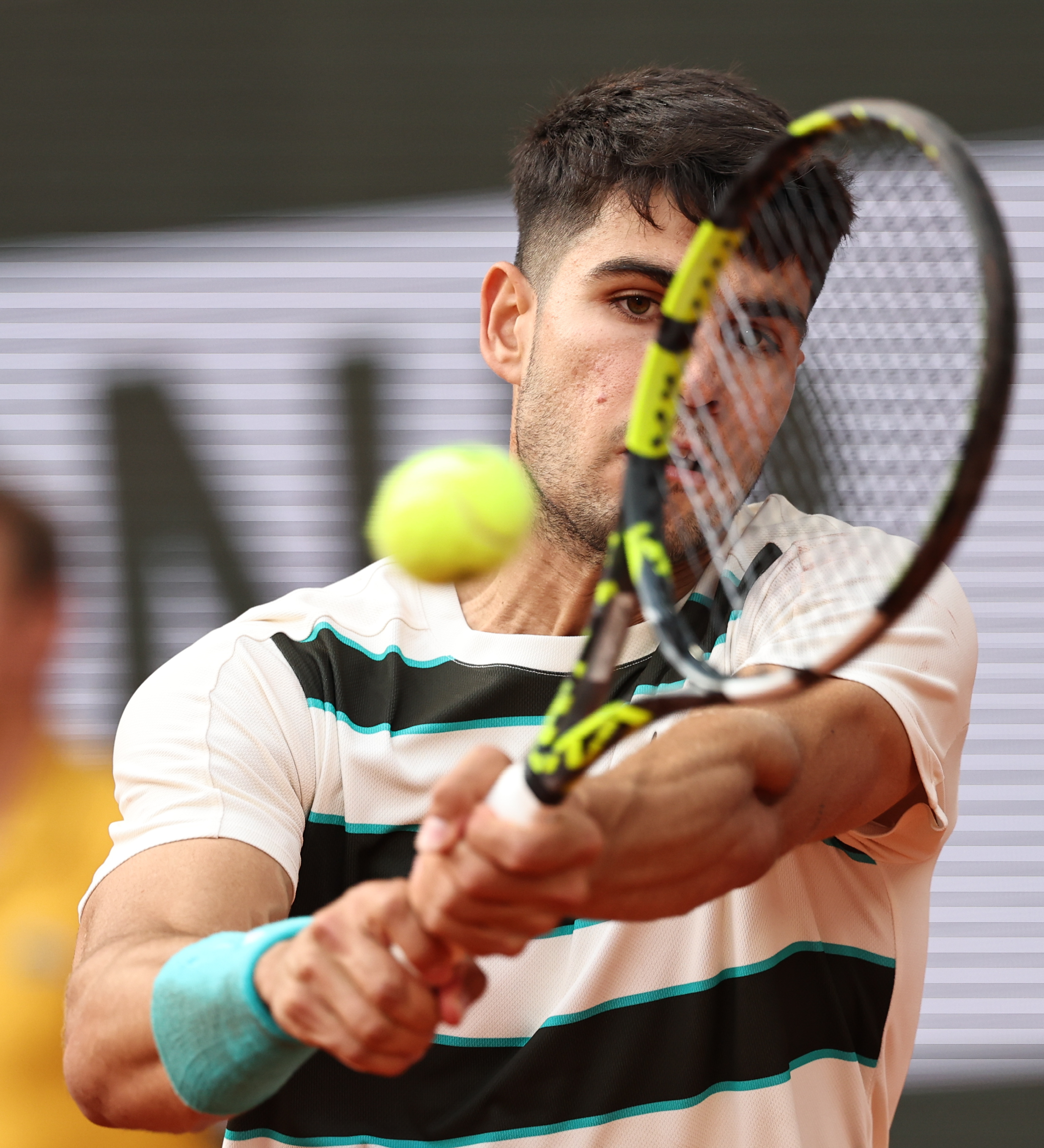 包含日本网球队逆转西班牙网球队，阿尔卡拉斯统治全场的词条