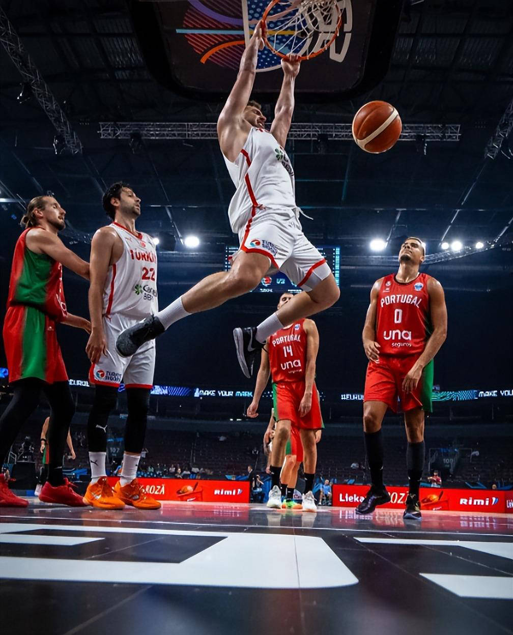 关于葡萄牙球员在国际篮球赛事中夺魁的信息