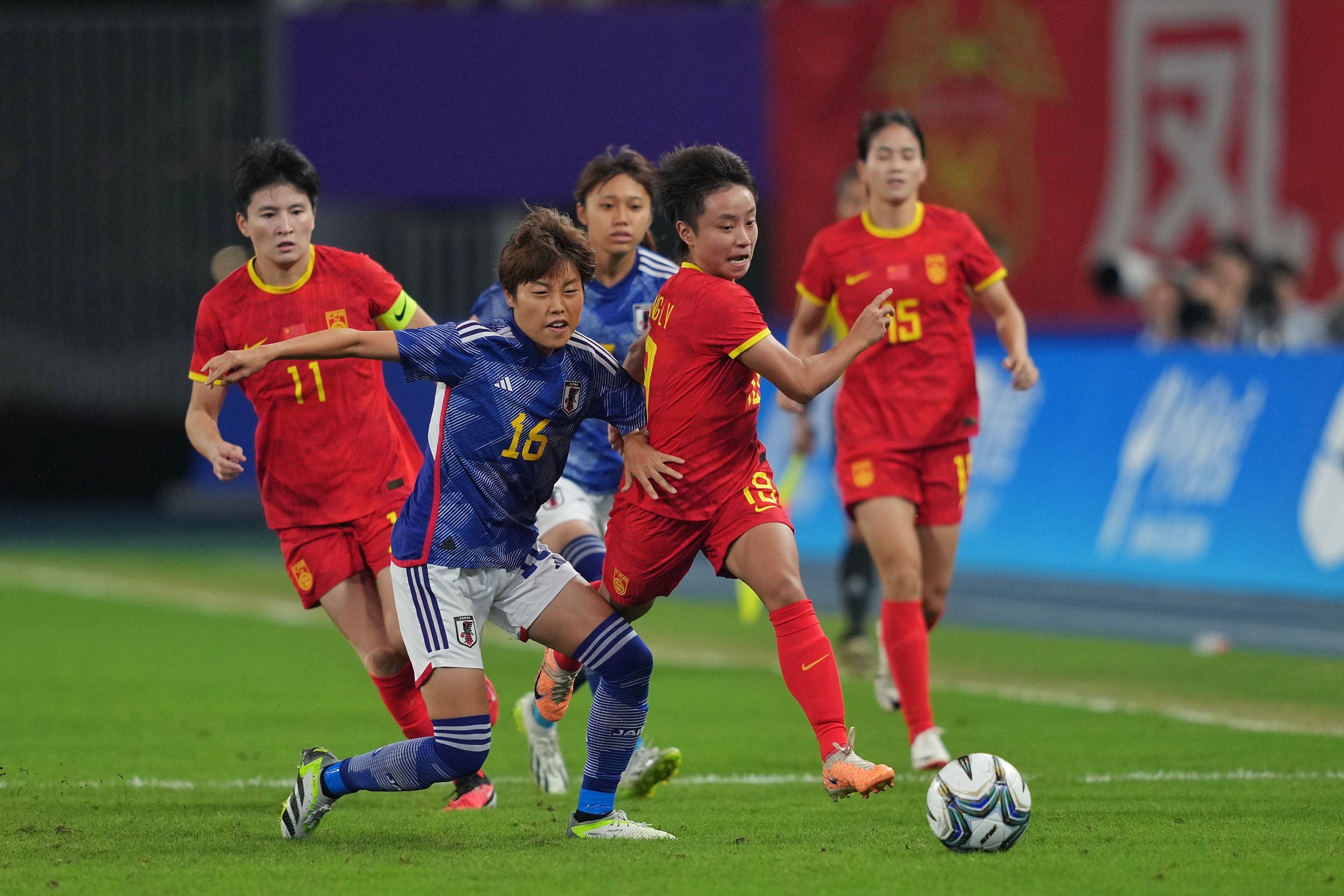 日本女足队员展现出顽强拼搏的精神的简单介绍