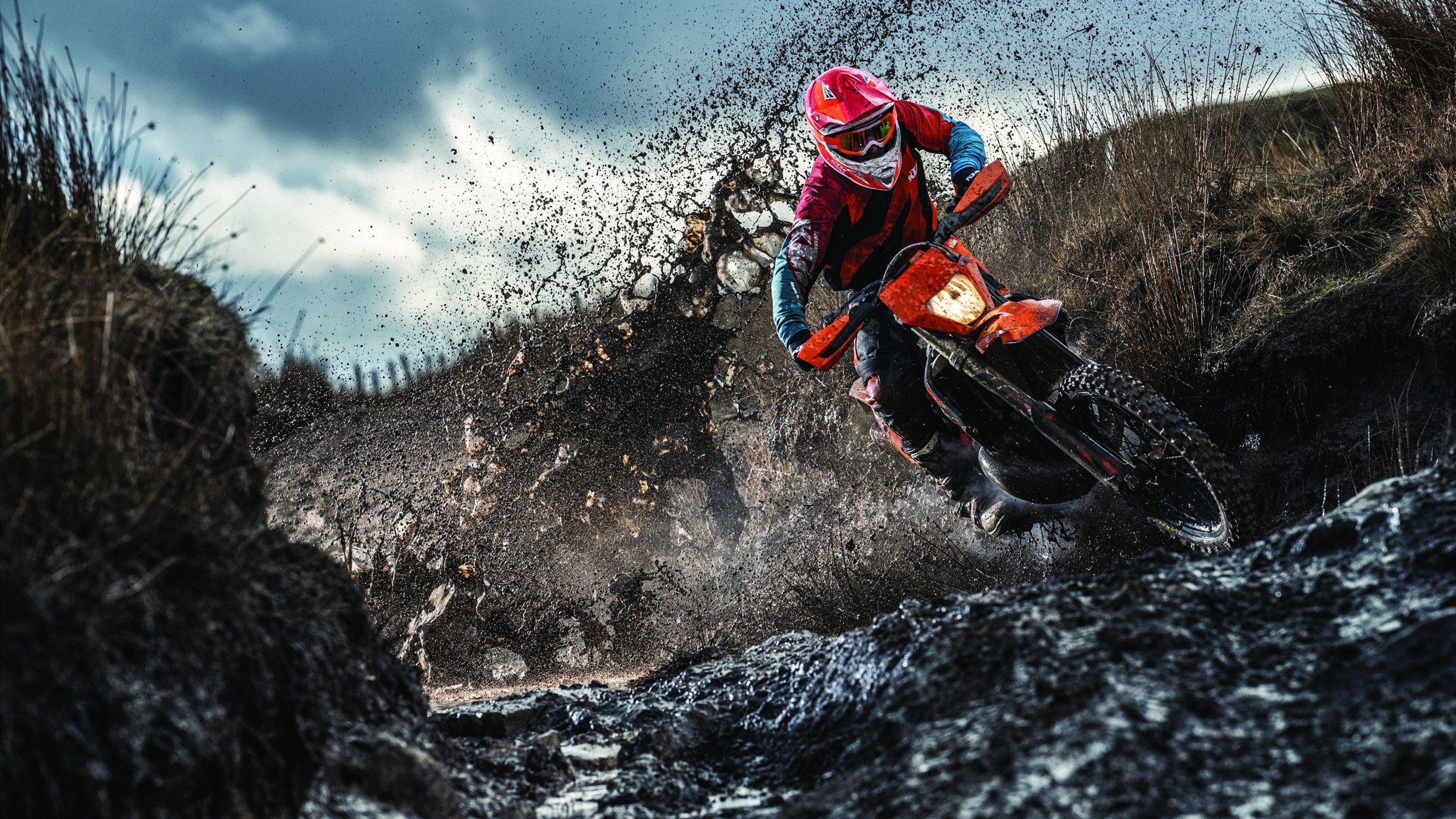 压力铸就传奇，奥纳纳爆发助智利力克瑞典，诠释足球唯一性