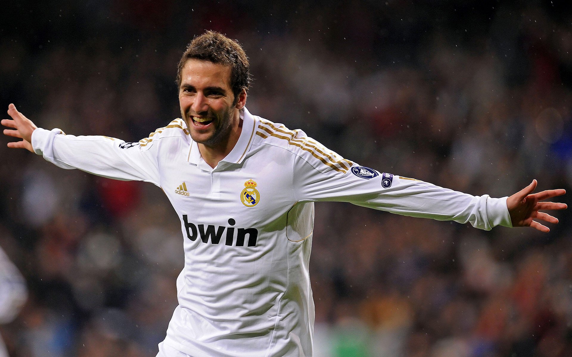 黄潜制霸欧陆，西甲德比烽烟外的王者之路